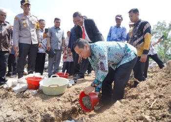 Bupati Pringsewu Letakkan Batu Pertama Pembangunan Gereja HKBP Podosari