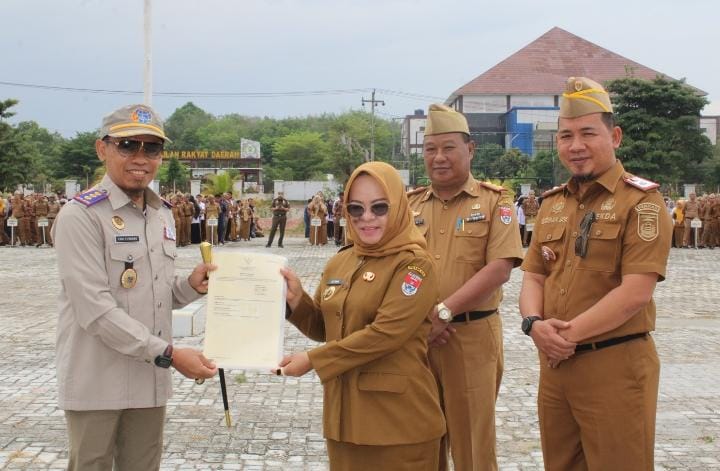 Kantor Pertanahan Serahkan 30 Sertipikat Hak Pakai BMD kepada Pemkab Mesuji