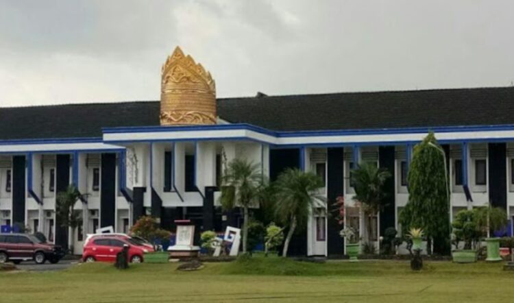 Pemkab Salurkan Tunggakan ADD Di Lampung Utara