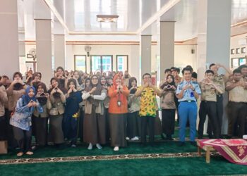 Sosialisasikan Literasi Statistik, BPS Kota Metro Goes To School SMAN 1