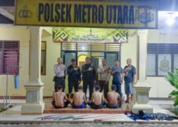 Foto : Polsek Metro Utara mengamankan empat pelajar di wilayah Metro Utara.