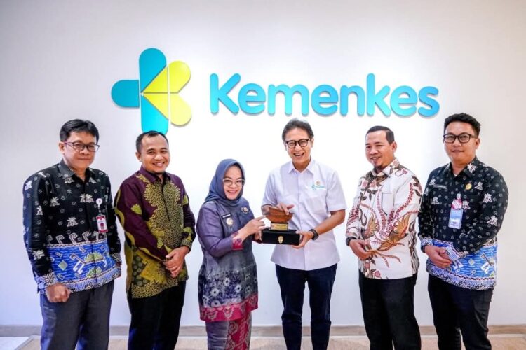 Audensi Dengan Menkes RI, Elfianah Sampaikan Beberapa Issue Strategis di Mesuji