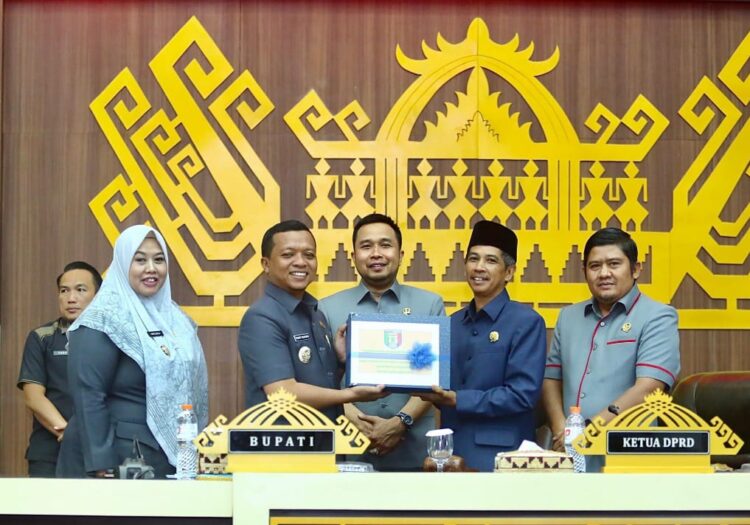 Bupati Pringsewu Paparkan Ranperda APBD 2026 di Hadapan DPRD