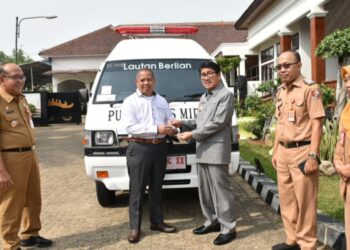Serahkan Mobil Ambulance, Bank Syariah Kotabumi Dukung Program Puskesmas Mider Pemkab Lampura