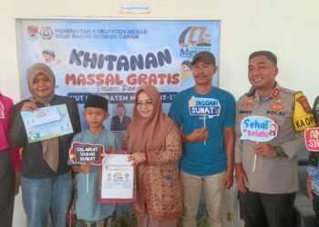 Kado HUT ke-17 Mesuji, 325 Anak Di Khitan Gratis