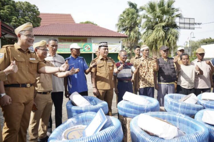 Kelompok Tani di Metro Dapat Bantuan Alat Pertanian dan Sarana Produksi