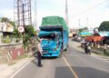 Satlantas Polres Mesuji Evakuasi Tiga Kendaraan Alami Lakalantas di Simpang Pematang