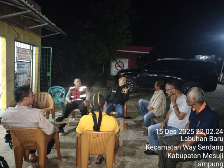 Jalin Silaturahmi dan Sinergitas, Kapolsek Way Serdang Lakukan Sambang Desa
