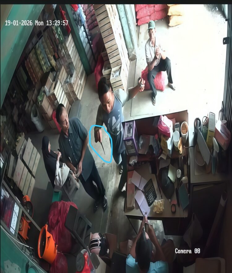 Ditolak Mendekati Istri Korban, Pria Tusuk Pedagang di Pasar Sarinongko Pringsewu