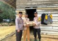 Jumat Berkah, Sat Binmas Polres Mesuji Bagikan Paket Sembako