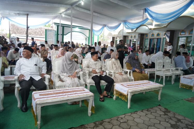 Wagub Lampung Apresiasi Pembangunan dan Sinergi Daerah saat Safari Ramadhan di Pringsewu