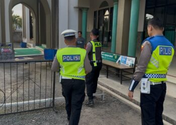 Sat Lantas Polres Mesuji Gelar TASI BERKAH PRESISI, Bagikan Air Mineral di Masjid dan Mushola Kecamatan Simpang Pematang