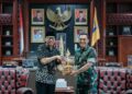 Gubernur Rahmat Mirzani Djausal Ucapkan Selamat kepada Brigjen TNI Haryantana atas Penugasan Barunya sebagai Kasdam XVII/Cendrawasih, Selama Bertugas sebagai Dandrem 043 Gatam Sinergi Forkopimda Berjalan Baik