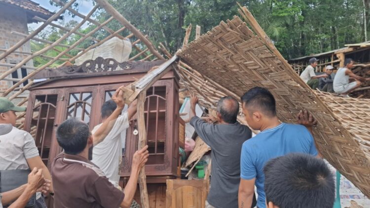 Korban Rumah Ambruk Dapat Santunan Muhamadiyah, SM : Korban Sudah Didata, Tapi Dicoret