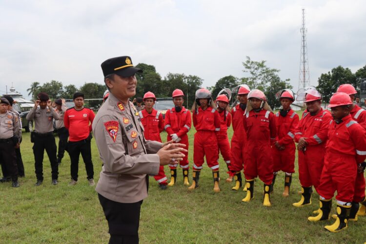 Polres Mesuji Bersama PT. SIP Melaksanakan Apel Pencegahan Karhutla dan Simulasi Pemadaman Kebakaran Hutan