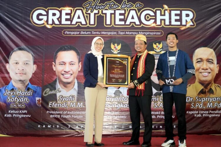 Bupati Pringsewu Buka Seminar Nasional “How To Be A Great Teacher”
