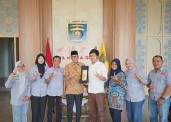 Gubernur Rahmat Mirzani Djausal Menerima Kunjungan Manajemen Kantor Berita RMOL Lampung, Jalin Komunikasi dengan Kalangan Pers untuk Kemajuan dan Menumbuhkan Kecintaan Generasi Muda terhadap Tanah Kelahirannya