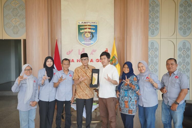 Gubernur Rahmat Mirzani Djausal Menerima Kunjungan Manajemen Kantor Berita RMOL Lampung, Jalin Komunikasi dengan Kalangan Pers untuk Kemajuan dan Menumbuhkan Kecintaan Generasi Muda terhadap Tanah Kelahirannya