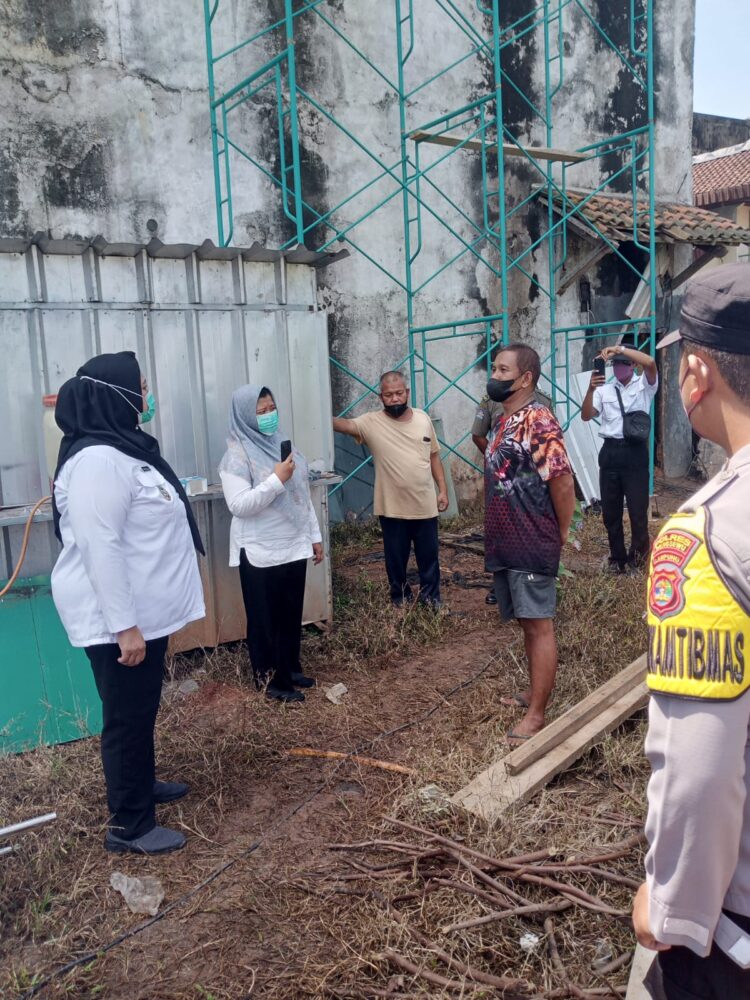 Wabup Pringsewu Sidak Gedung Walet Berbau Menyengat, Puluhan Karung Bangkai Kelelawar Ditemukan
