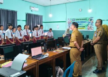 Kadis Pendidikan Tinjau Langsung Kegiatan TKA SD Di Lampung Utara.