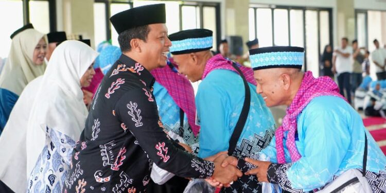 Ratusan Jamaah Calon Haji Kabupaten Pringsewu Resmi Diberangkatkan