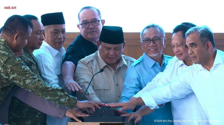 Sekdaprov Marindo Kurniawan Ikuti Prosesi Peresmian Operasionalisasi 1.061 Kopdes Merah Putih oleh Presiden Prabowo Subianto, Lampung Dukung Penuh Percepatan Pembentukan Kopdes melalui Pemanfaatan Aset Milik Pemda