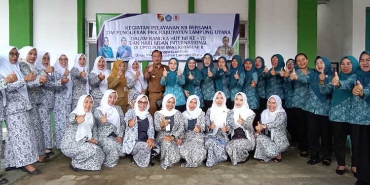 HUT IBI Ke- 75, TP PKK Lampura Bersama Dinas PPKB, Gelar Pelayanan KB Pada Masyarakat