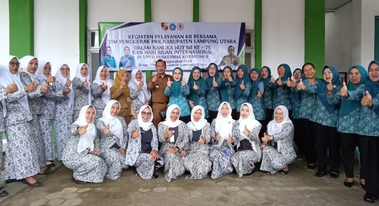 HUT IBI Ke- 75, TP PKK Lampura Bersama Dinas PPKB, Gelar Pelayanan KB Pada Masyarakat