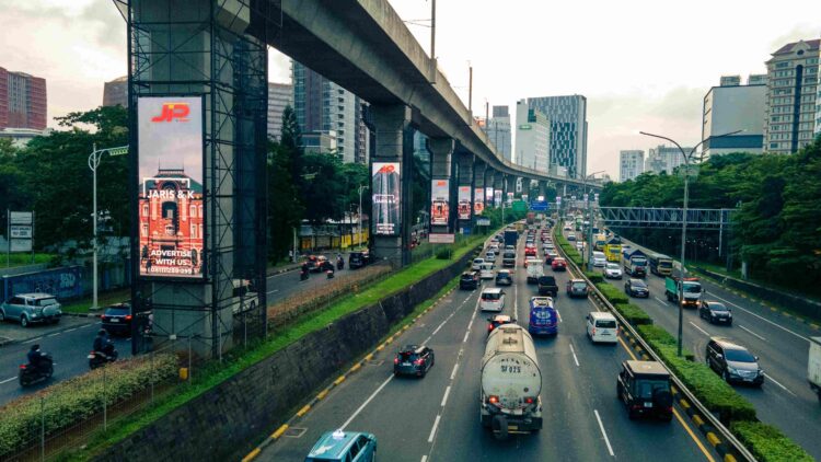 Jaktron.com Bantu Brand Tampil Lebih Efektif di Tengah Kota Jakarta