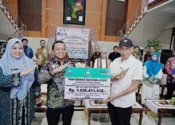 Kunjungi Pringsewu, Wakil Menteri Sosial RI Serahkan Bantuan ATENSI