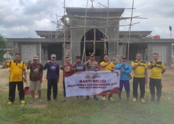Jajaran Polres Mesuji Laksanakan Bhakti Religi Bersihkan Tempat Ibadah, Sambut Hari Bhayangkara ke-80 Tahun 2026