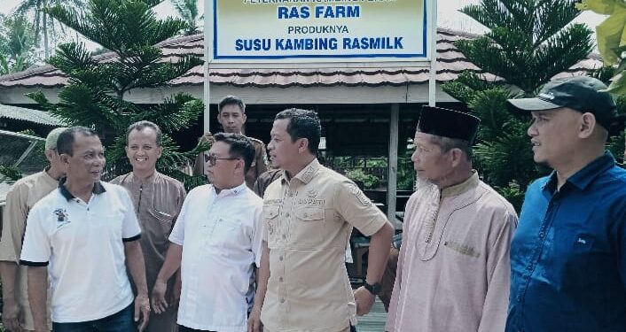 Bupati Pringsewu Kunjungi Kelompok Peternak Kambing Perah di Sukoharjo