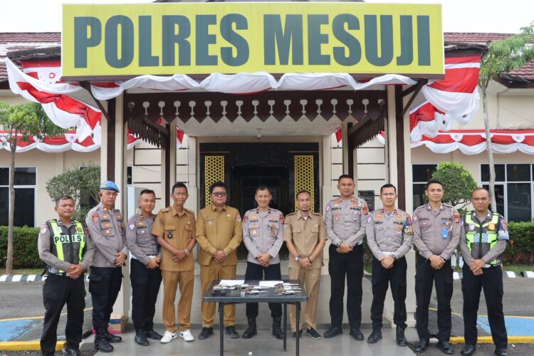 Polres Mesuji Kembali Terima Penyerahan 11 Pucuk Senpira Dari Masyarakat