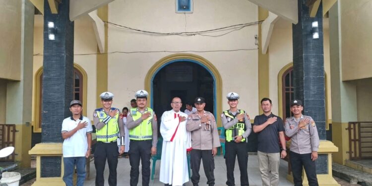Personil Siaga Kompi II Polres Mesuji Gelar KRYD Pengamanan Tempat Ibadah Gereja