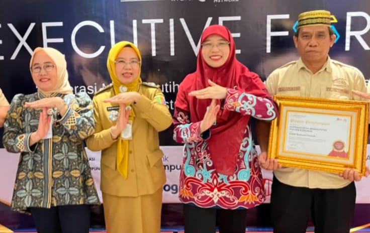 KDMP Pulung Kencana Raih Penghargaan Koperasi Rintisan Terbaik I
