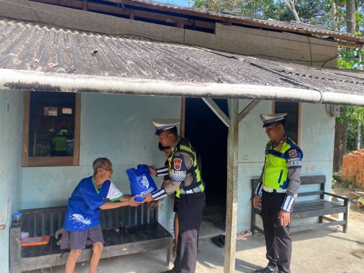 Wujud Kepedulian Sesama, Satlantas Polres Mesuji Gelar Tasi Berkah Untuk Warga Kurang Mampu