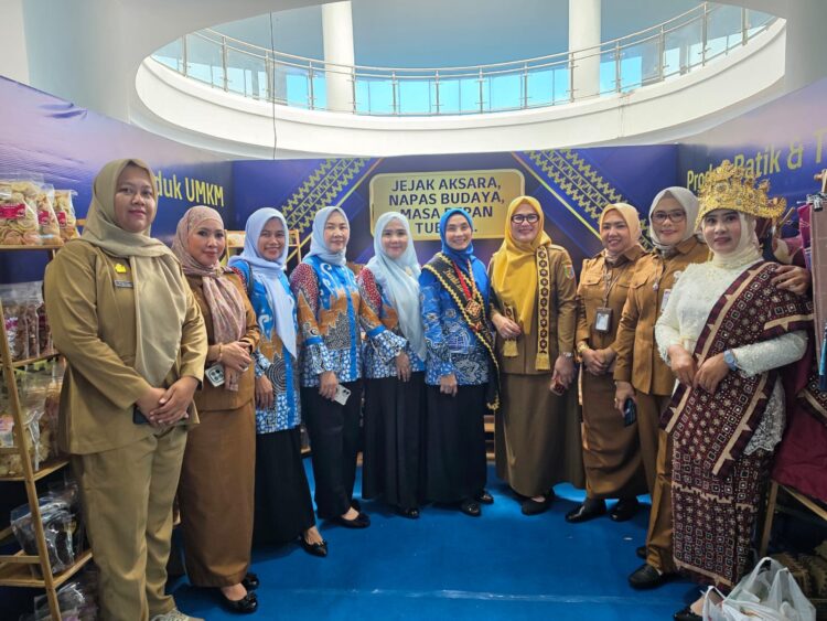 Festival Literasi, Tubaba Tampilkan Produk UMKM, Karya Drawing Purbowo, Dan Naskah Kuno Gedung Ratu.