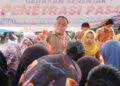 Kendalikan Inflasi Masyarakat Unit Enam Serbu Komoditas Bahan Pokok Hingga Habis.