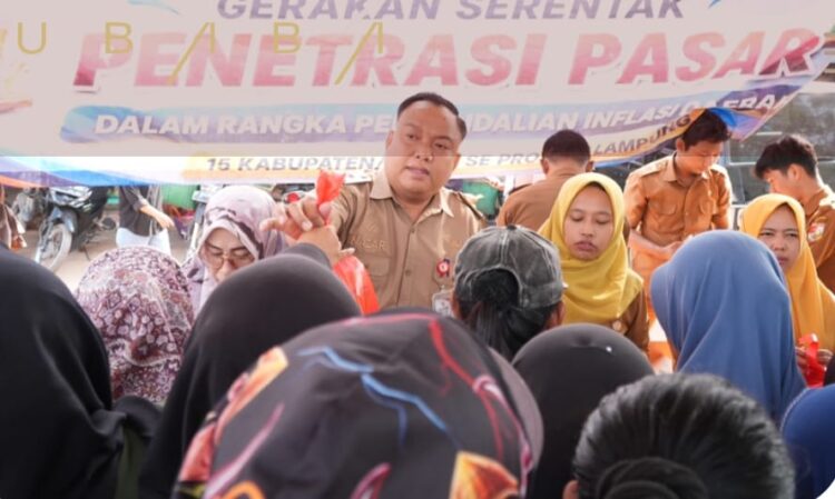 Kendalikan Inflasi Masyarakat Unit Enam Serbu Komoditas Bahan Pokok Hingga Habis.