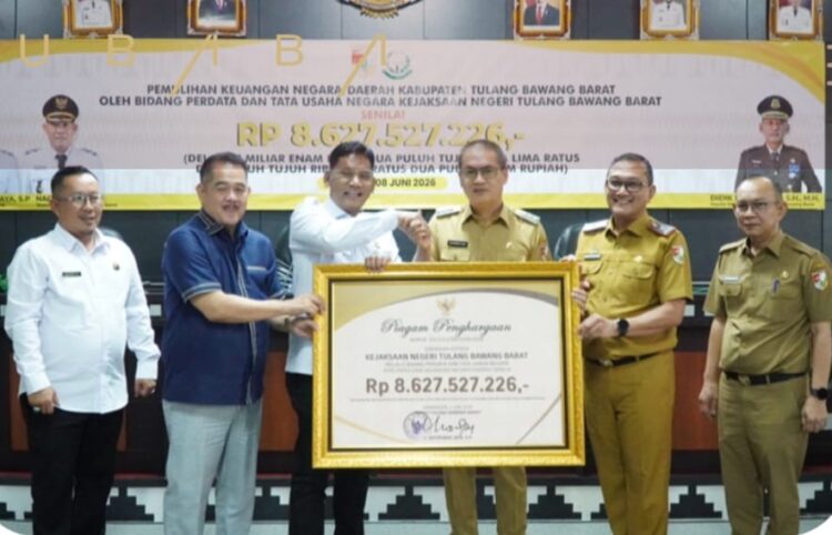 Pemkab Tubaba Terima Pemulihan Keuangan Negara Oleh Kejari.