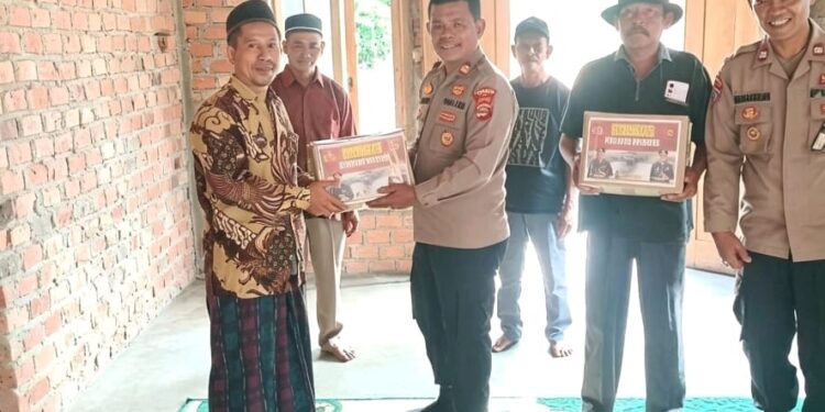 Satbinmas Polres Mesuji Lakukan Sambang Binluh di Ponpes Alhidayah
