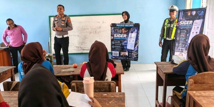 Satlantas Polres Mesuji Gelar Sosialisasi Penggunaan Aplikasi Siger Lampung Presisi di Lingkungan Sekolah