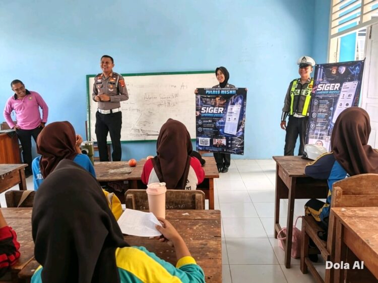 Satlantas Polres Mesuji Gelar Sosialisasi Penggunaan Aplikasi Siger Lampung Presisi di Lingkungan Sekolah