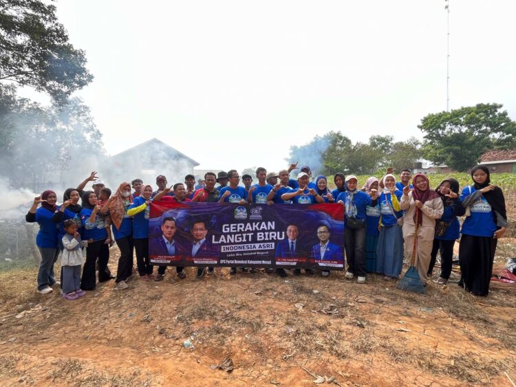 Peringati HUT ke 25, DPC Partai Demokrat Mesuji Lakukan Gerakan Langit Biru Indonesia Asri