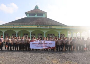 Wujudkan Lingkungan Bersih, Jajaran Polres Mesuji Laksanakan Gerakan Indonesia Asri