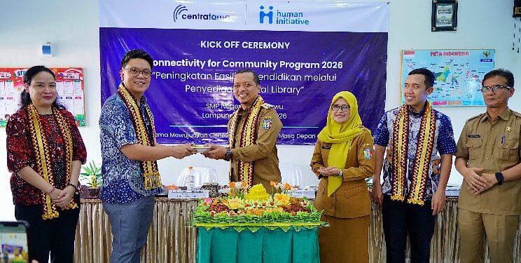 SMPN 2 Pringsewu Terima Bantuan Perpustakaan Digital Senilai Rp500 Juta
