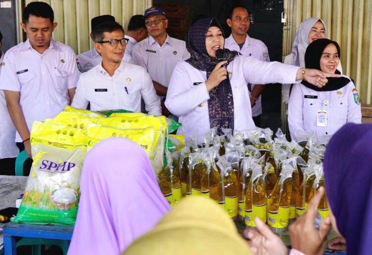 Kendalikan Inflasi, Wabup Pringsewu Buka Gerakan Penetrasi Pasar di Gadingrejo