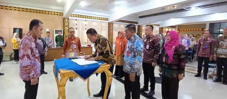 Disaksikan Wabup Romli, Disdukcapil MoU Hak Akses Data Bersama 9 OPD Di Lampura
