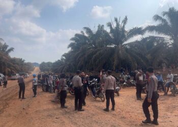 Kapolres Mesuji Kawal Aksi Massa Delapan Desa Gelar Aksi di PT PAL, Ini Tuntutannya