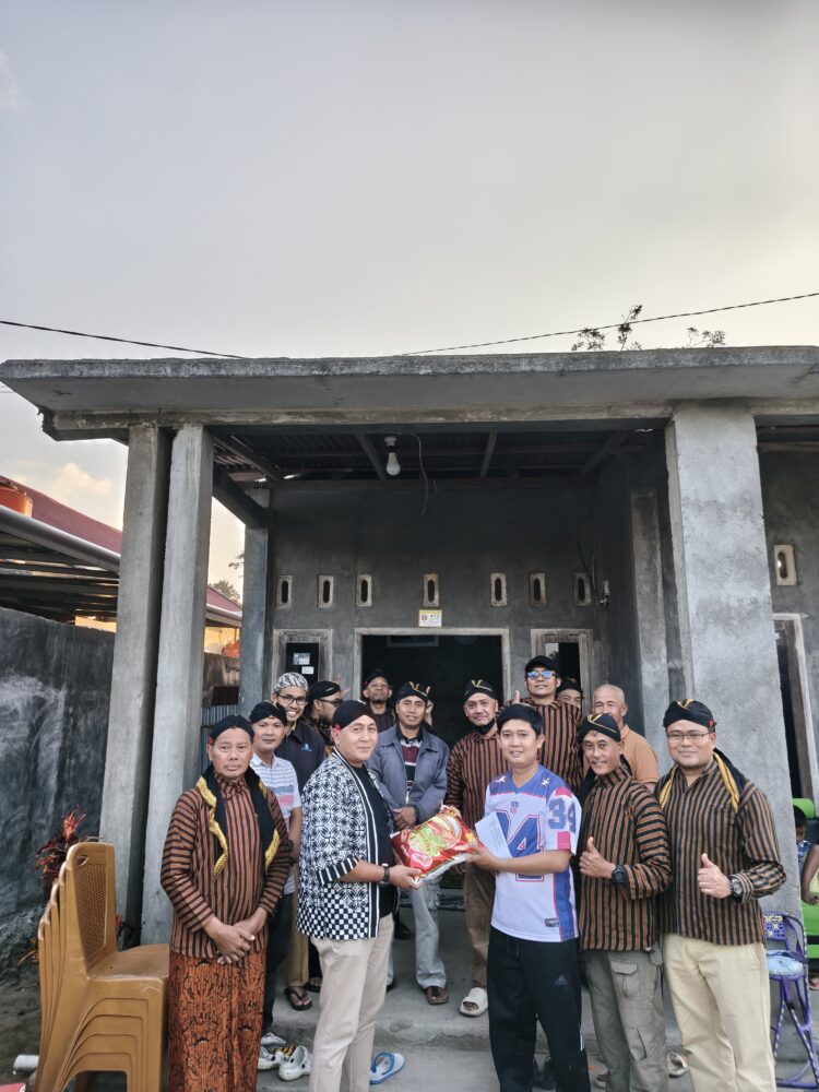 Pujakesuma Lambar: Peduli Korban Kebakaran Di Pekon Kubu Prahu Balik Bukit